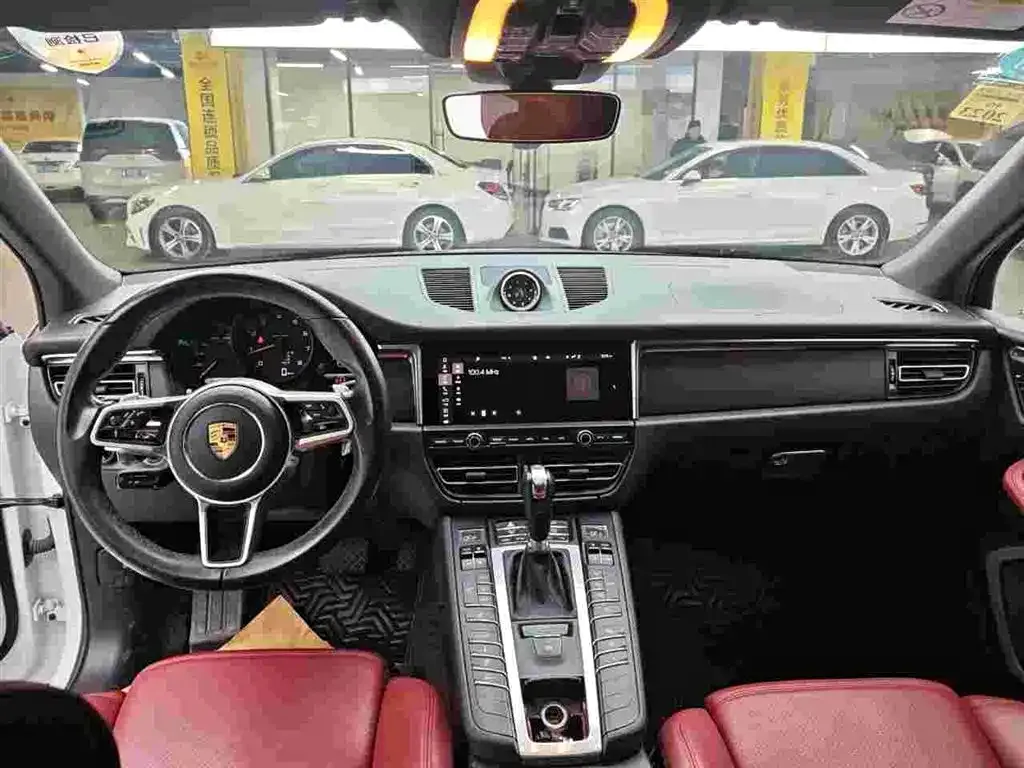 Porsche Macan — фото 4