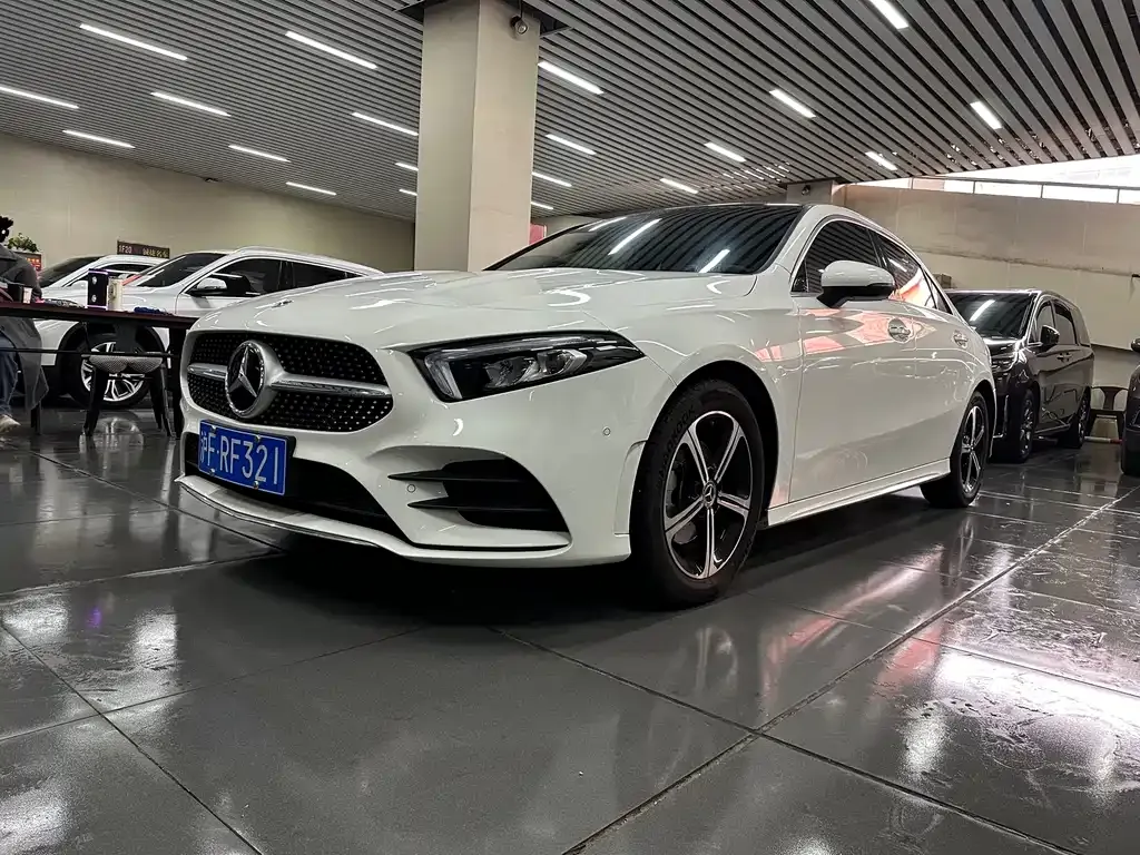 Mercedes-Benz A-Class — фото 1