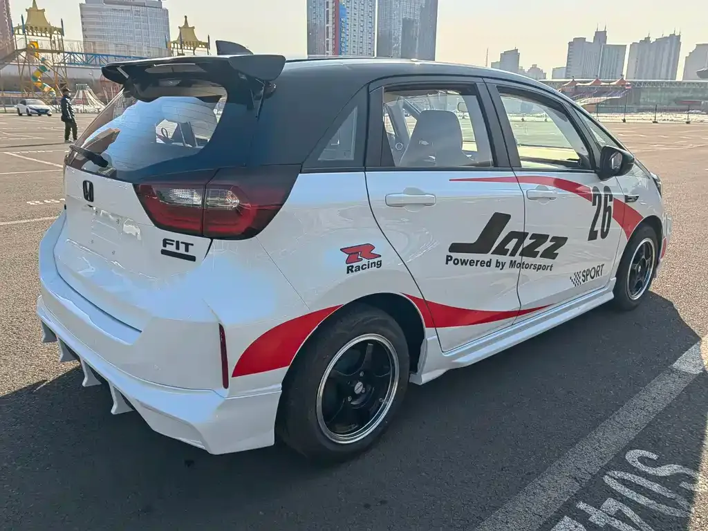 Honda Fit — фото 2