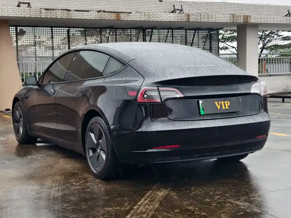 Tesla Model 3 — фото 8