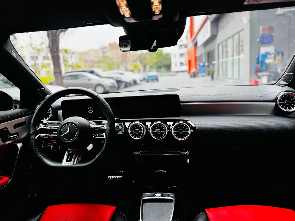 Mercedes-Benz CLA AMG — фото 2