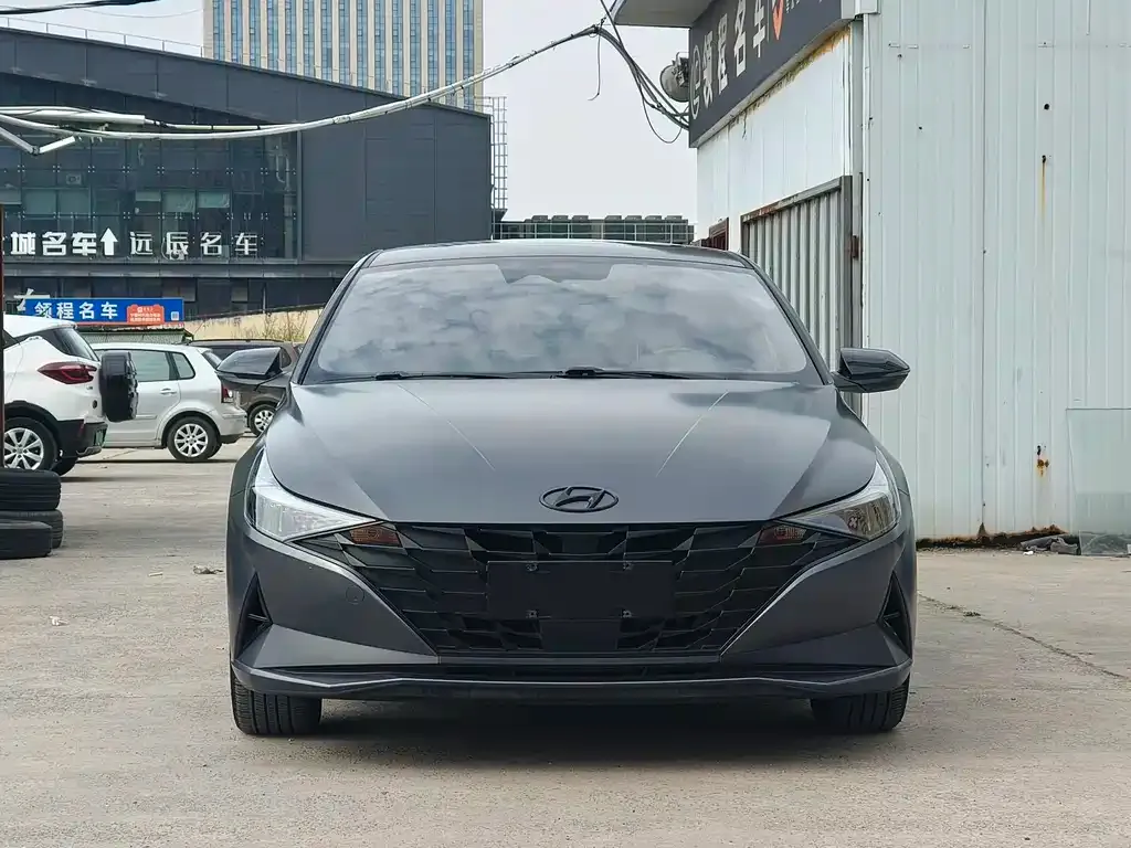Hyundai Elantra — фото 5