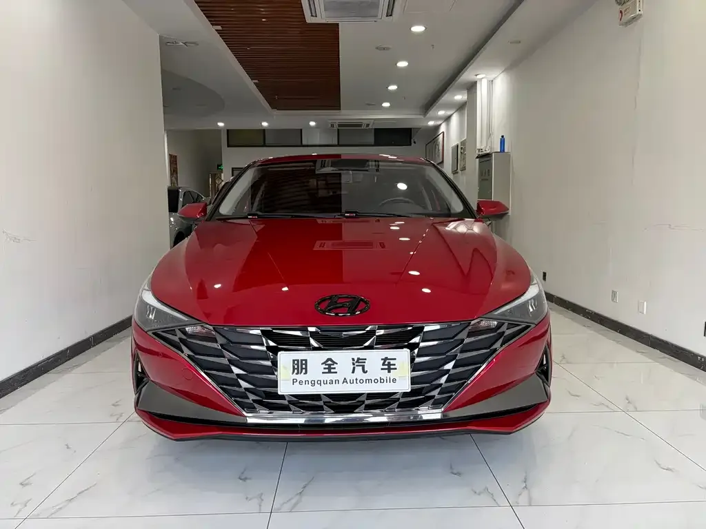 Hyundai Elantra — фото 7