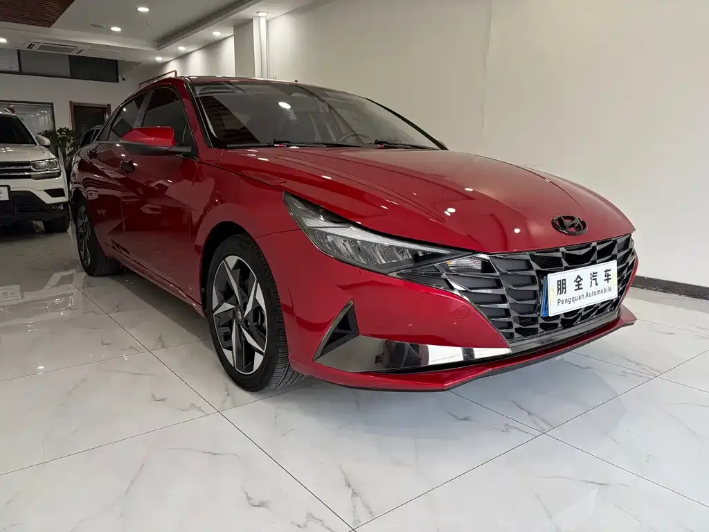 Hyundai Elantra — фото 6