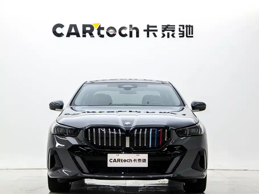 BMW 5 Series — фото 2