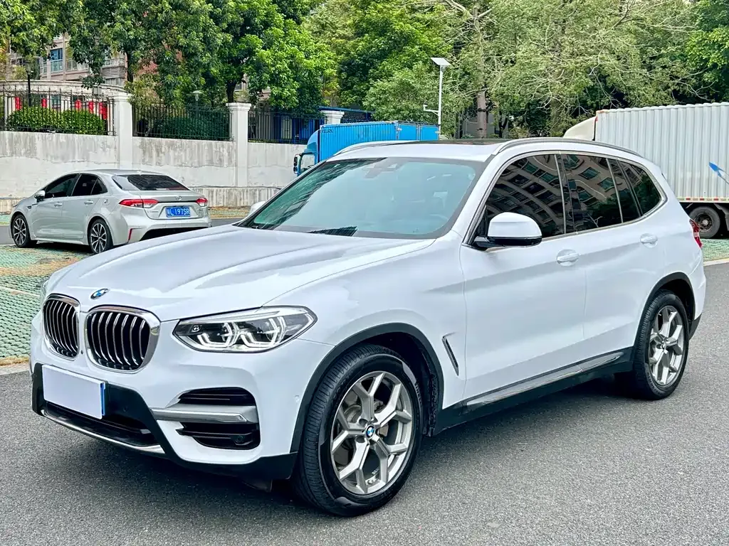BMW X3 — фото 1