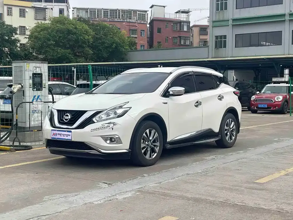 Nissan Murano — фото 1