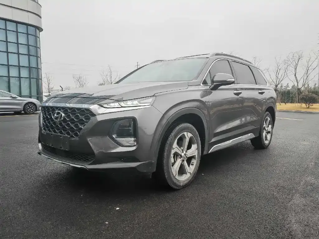 Hyundai Santa Fe — фото 1