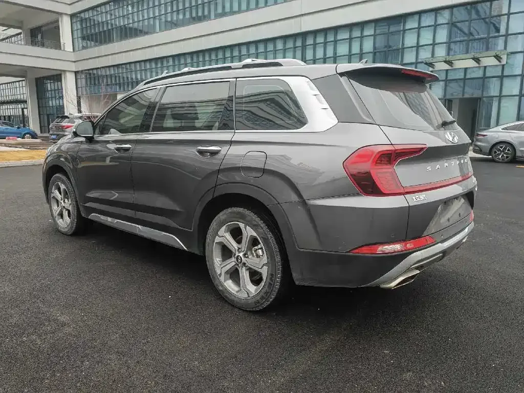 Hyundai Santa Fe — фото 7