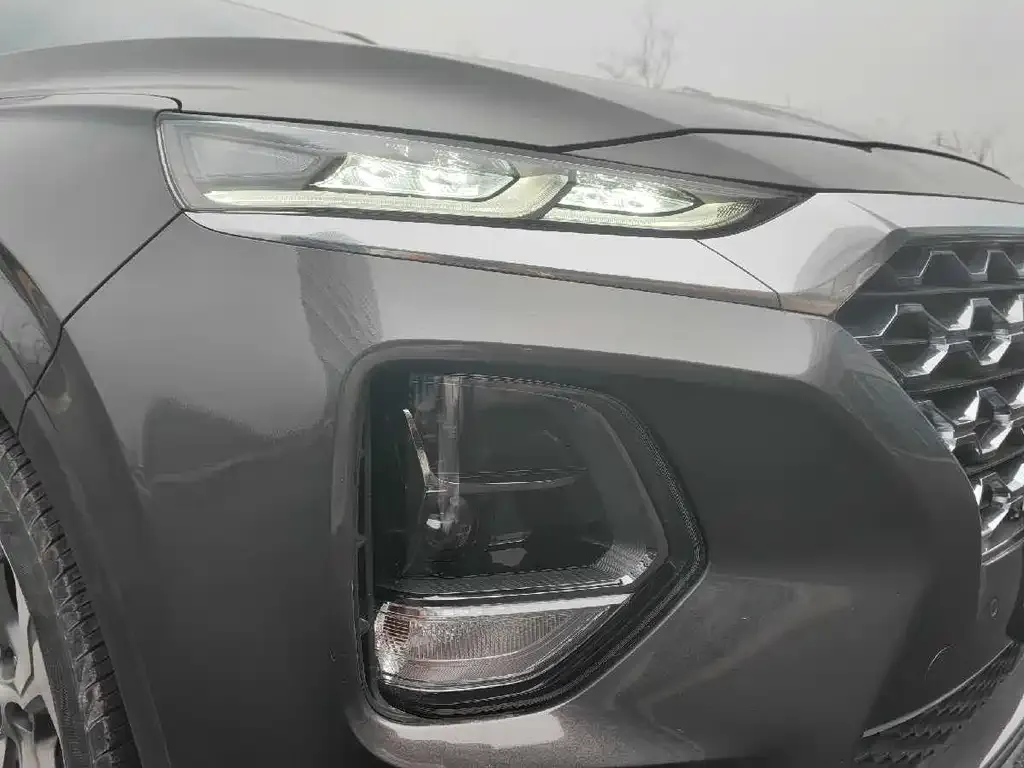 Hyundai Santa Fe — фото 2