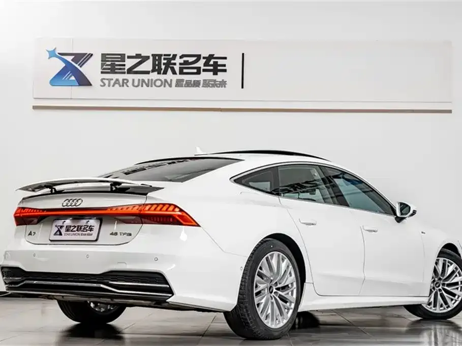 Audi A7 — фото 7