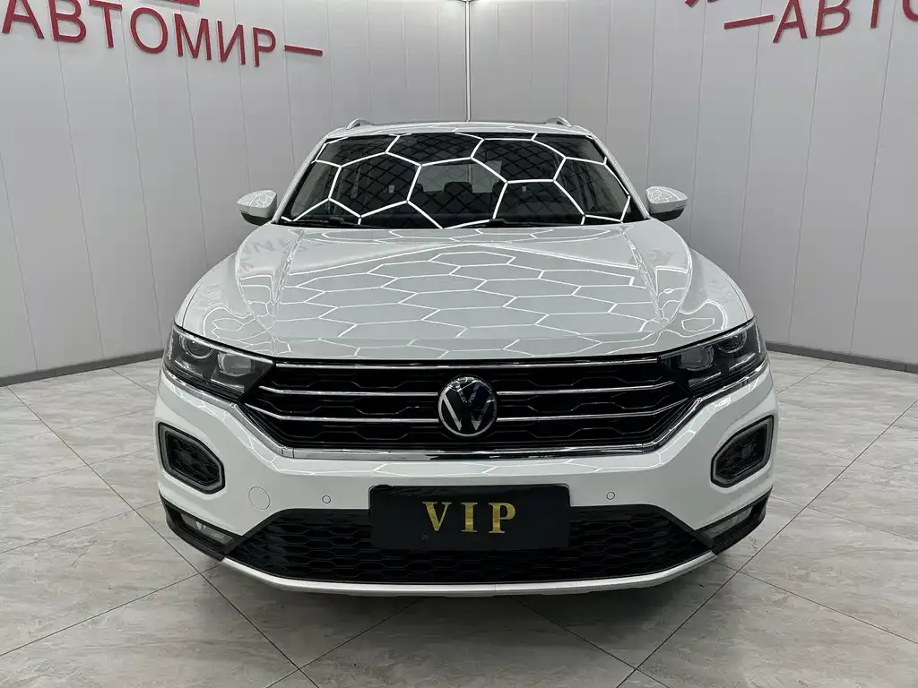 Volkswagen T-Roc — фото 8
