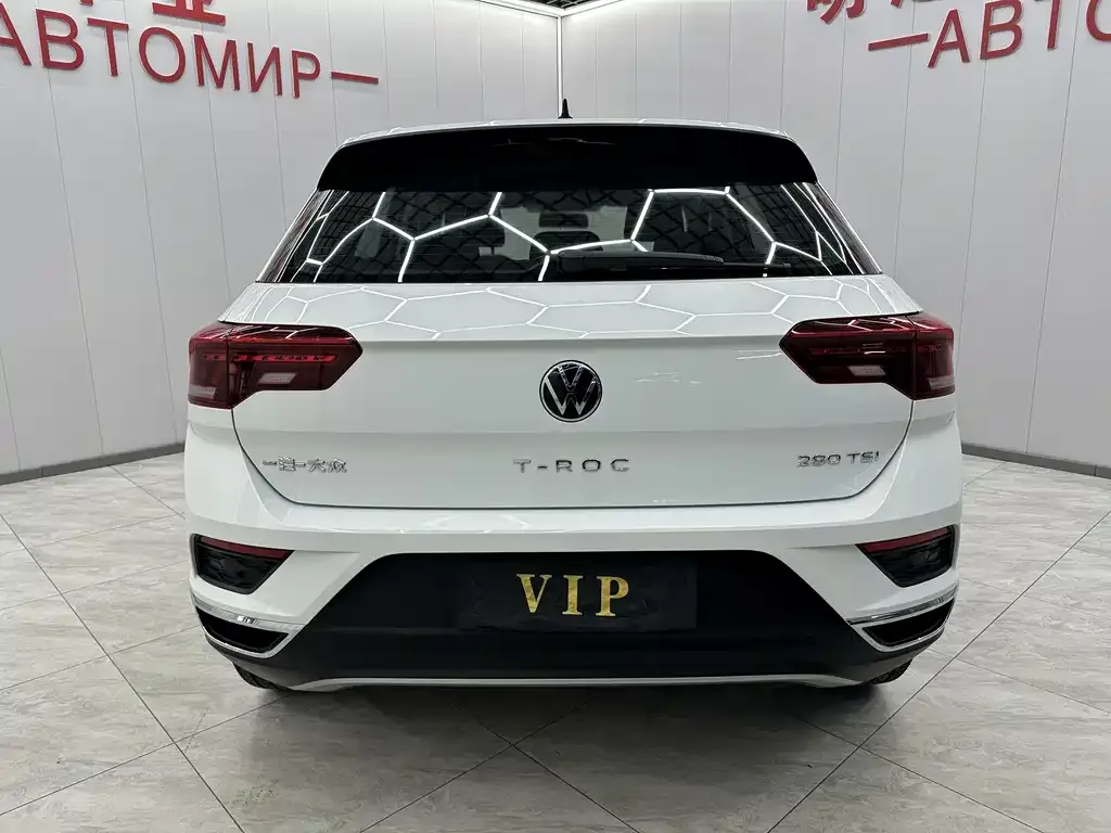 Volkswagen T-Roc — фото 7