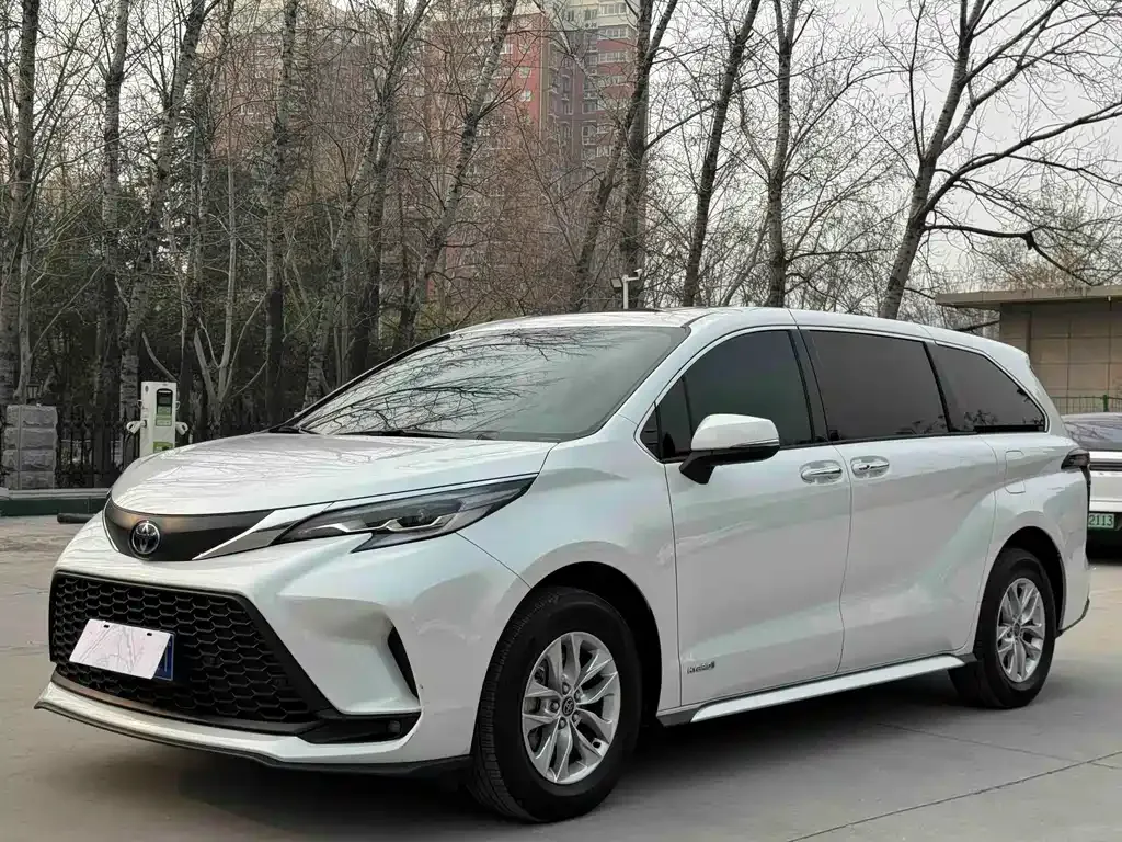 Toyota Granvia — фото 9