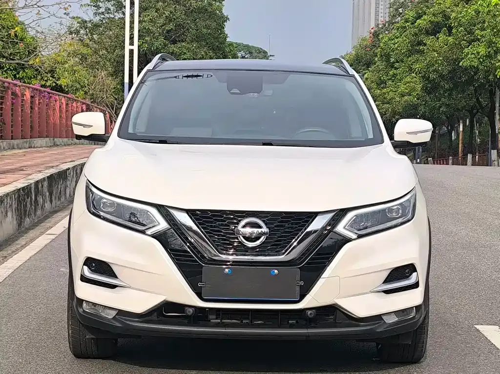 Nissan Qashqai — фото 7