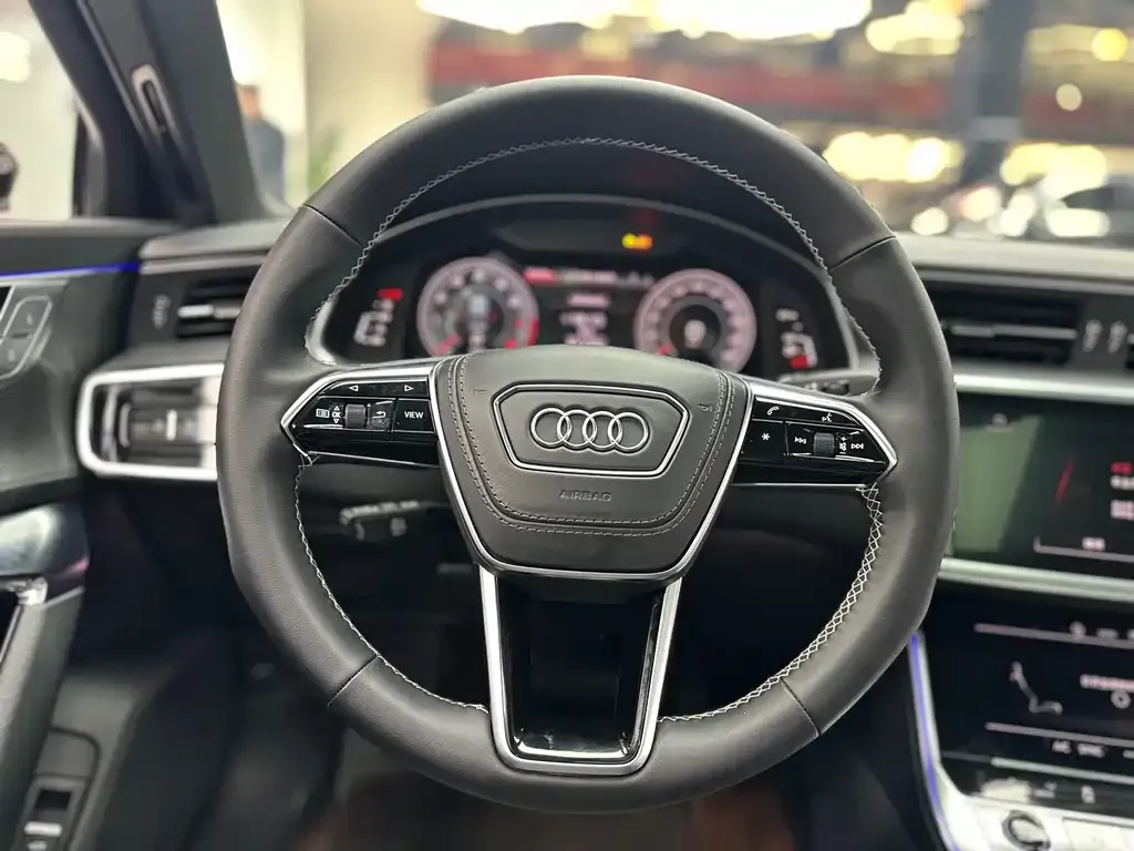 Audi A6L — фото 5