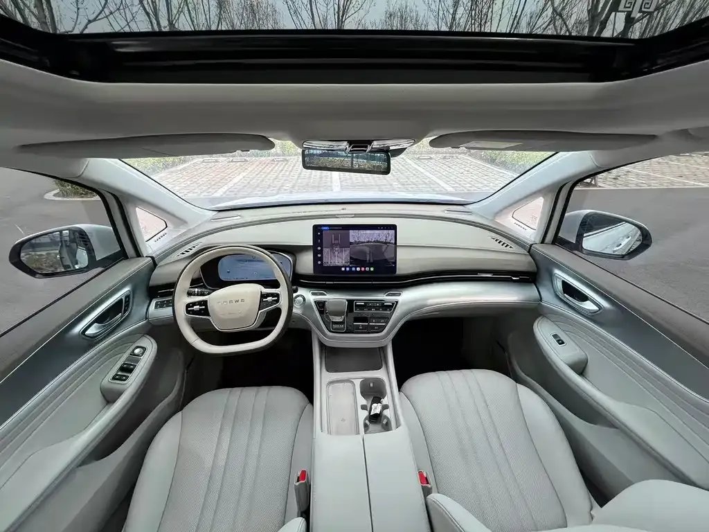 Roewe iMAX8 New Energy — фото 4