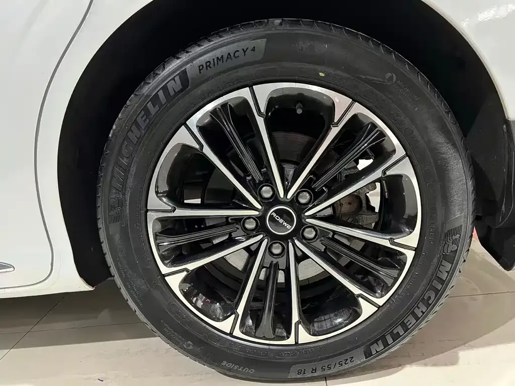 Roewe iMAX8 New Energy — фото 6