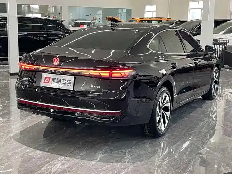 Volkswagen Passat — фото 4
