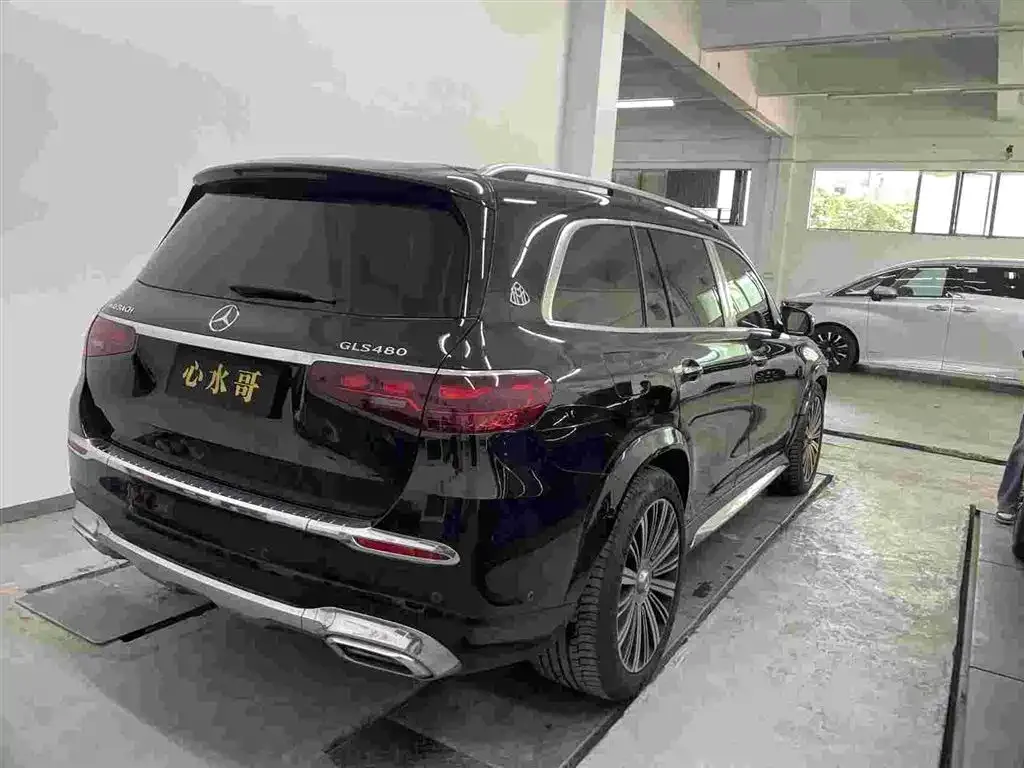 Mercedes-Benz GLS — фото 4