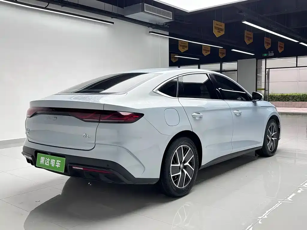 BYD Qin L — фото 8