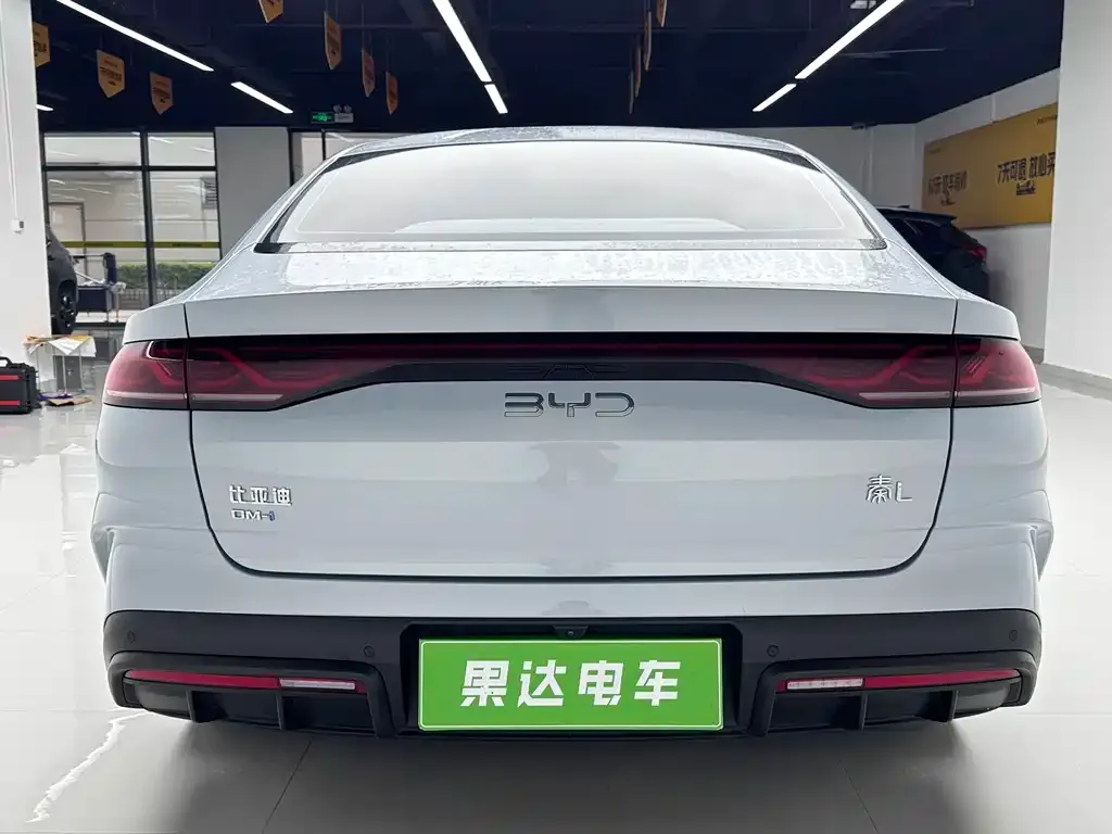 BYD Qin L — фото 7