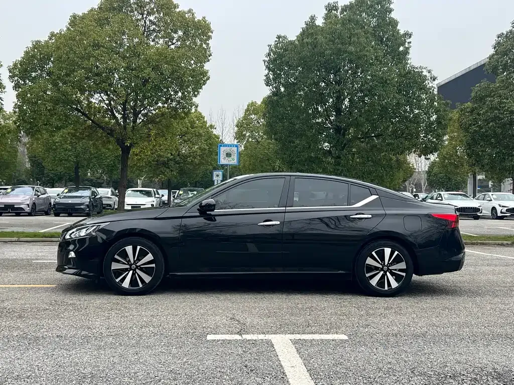 Nissan Teana — фото 9