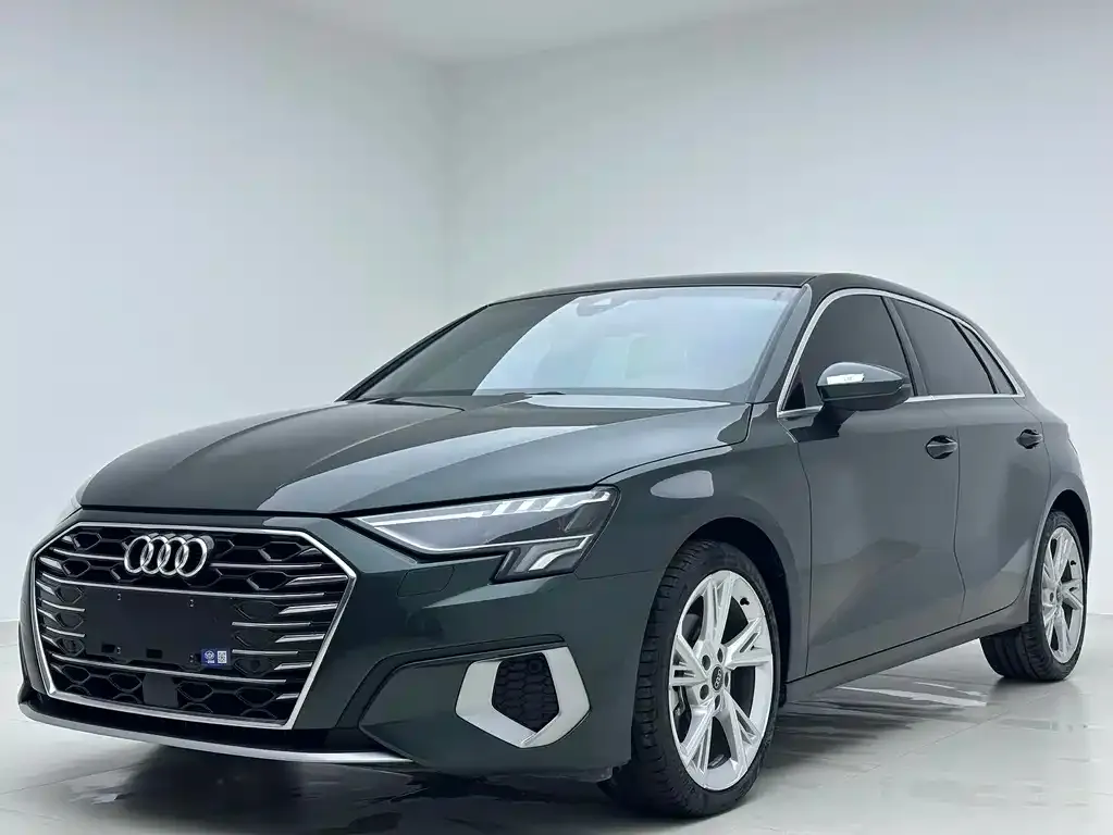 Audi A3 — фото 1