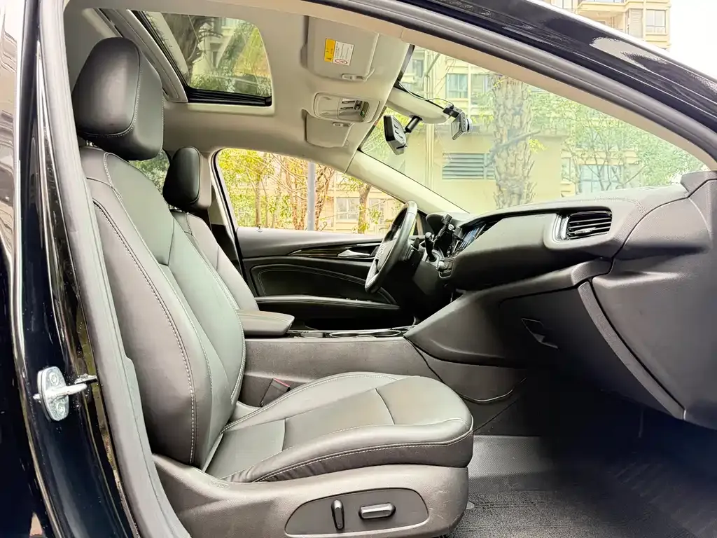 Buick Regal — фото 5