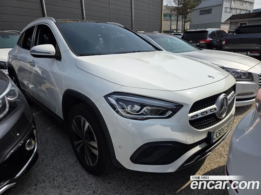 Mercedes-Benz GLA-Class — фото 1