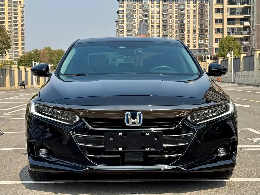 Honda Accord — фото 9