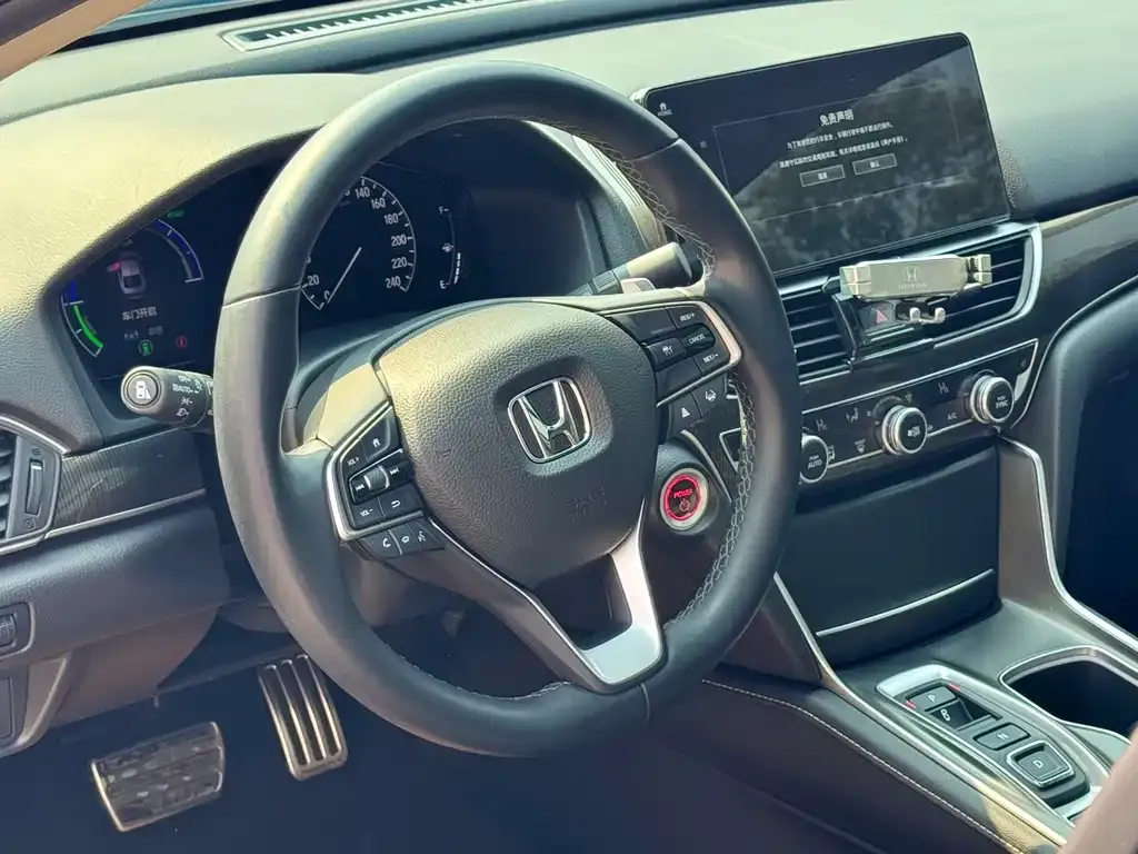 Honda Accord — фото 3