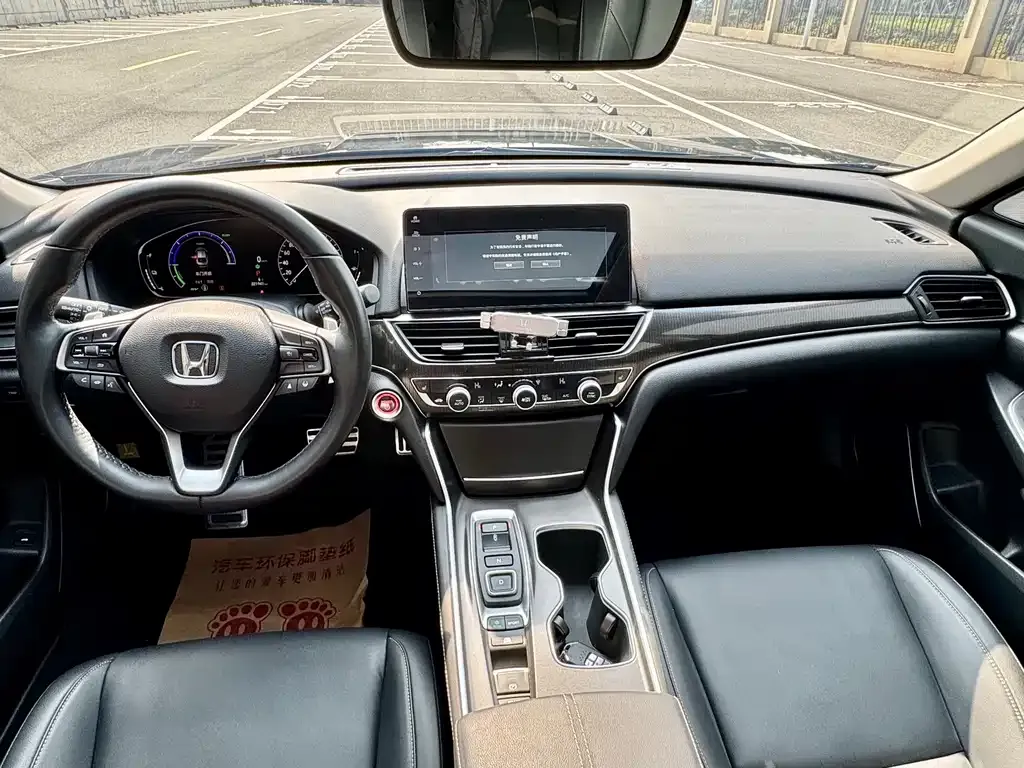 Honda Accord — фото 7