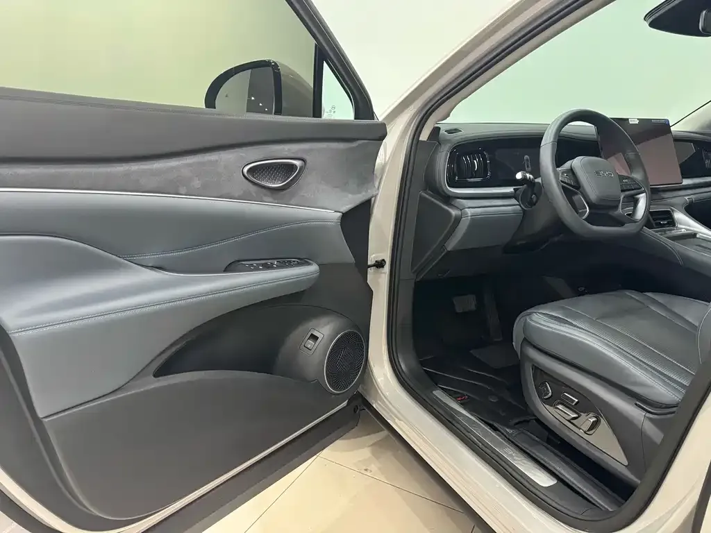 BYD Hiace 07 DM-i — фото 6