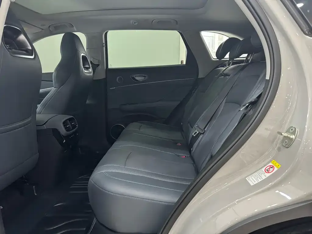 BYD Hiace 07 DM-i — фото 8