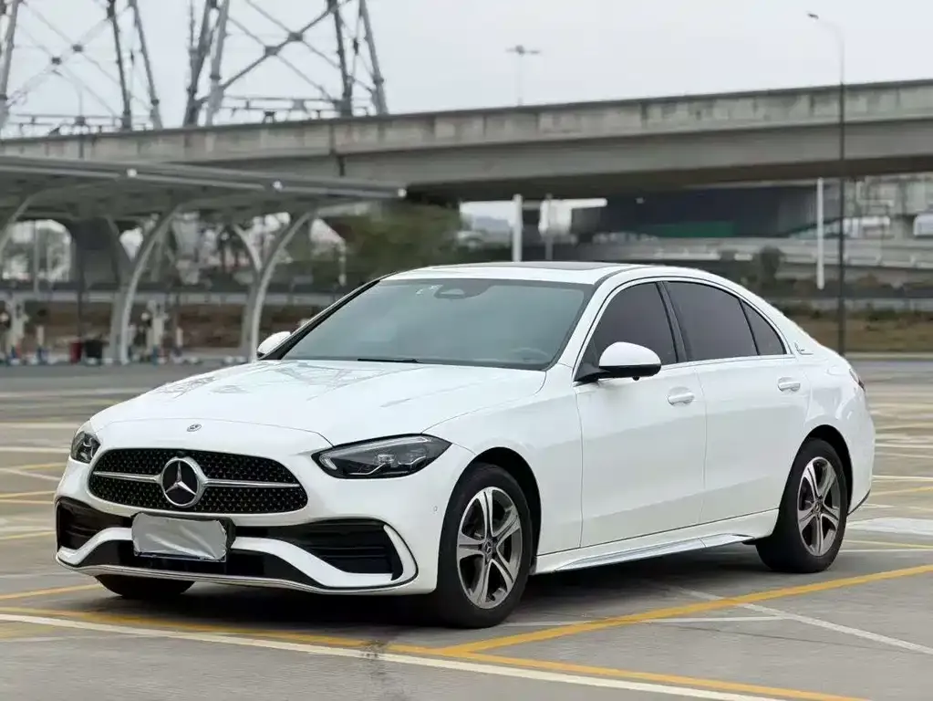 Mercedes-Benz C-Class — фото 1
