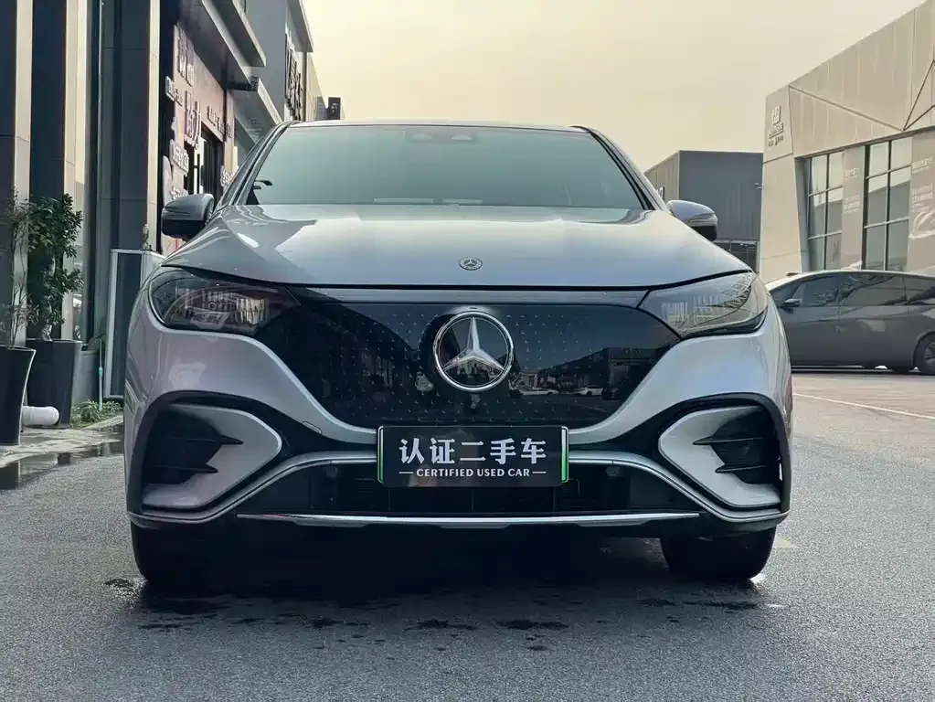 Mercedes-Benz EQE SUV — фото 4