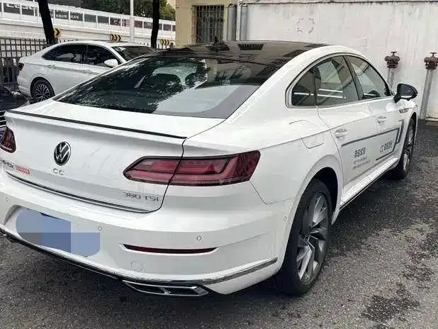 Volkswagen CC — фото 9