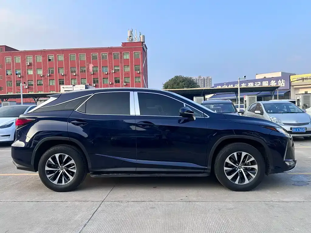 Lexus RX — фото 6