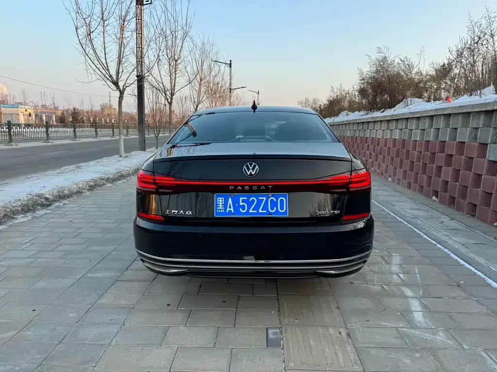 Volkswagen Passat — фото 6