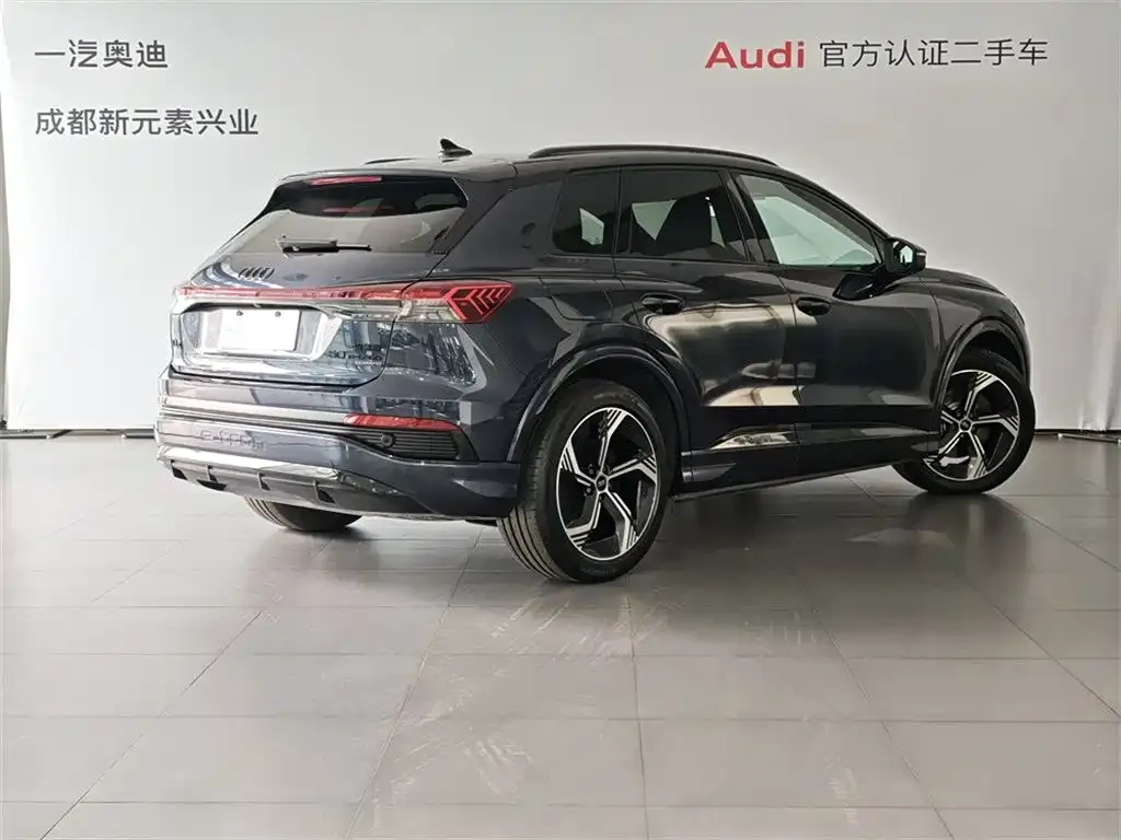 Audi Q4 e-tron — фото 2