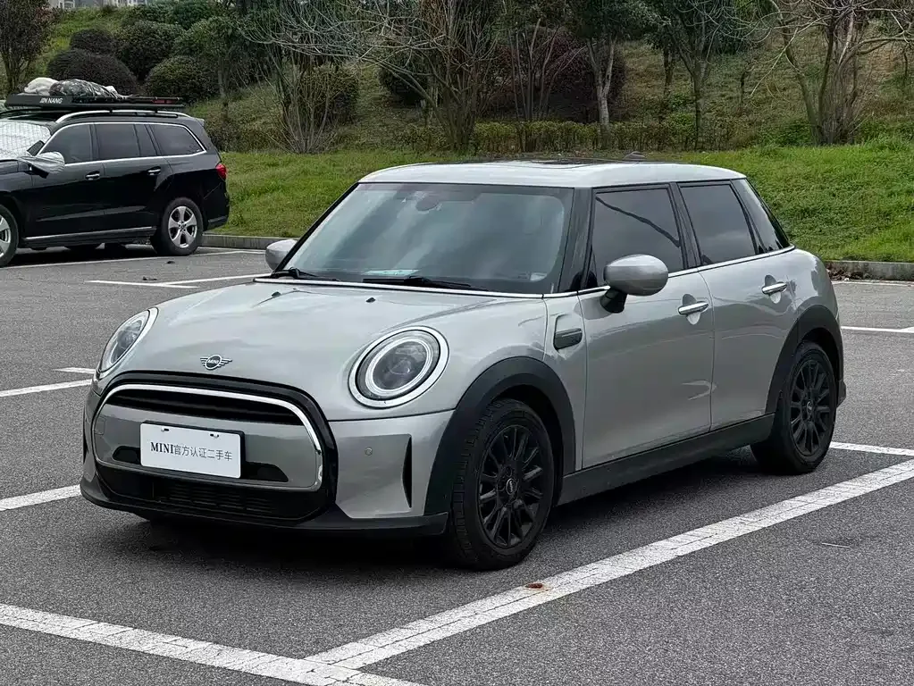 MINI Cooper (3-door) — фото 1