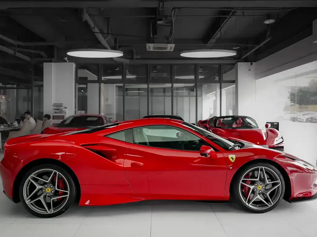 Ferrari F8 — фото 9