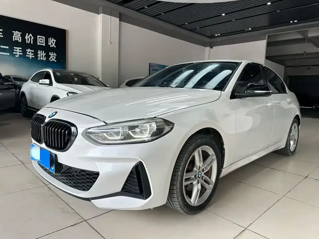 BMW 1 Series — фото 1
