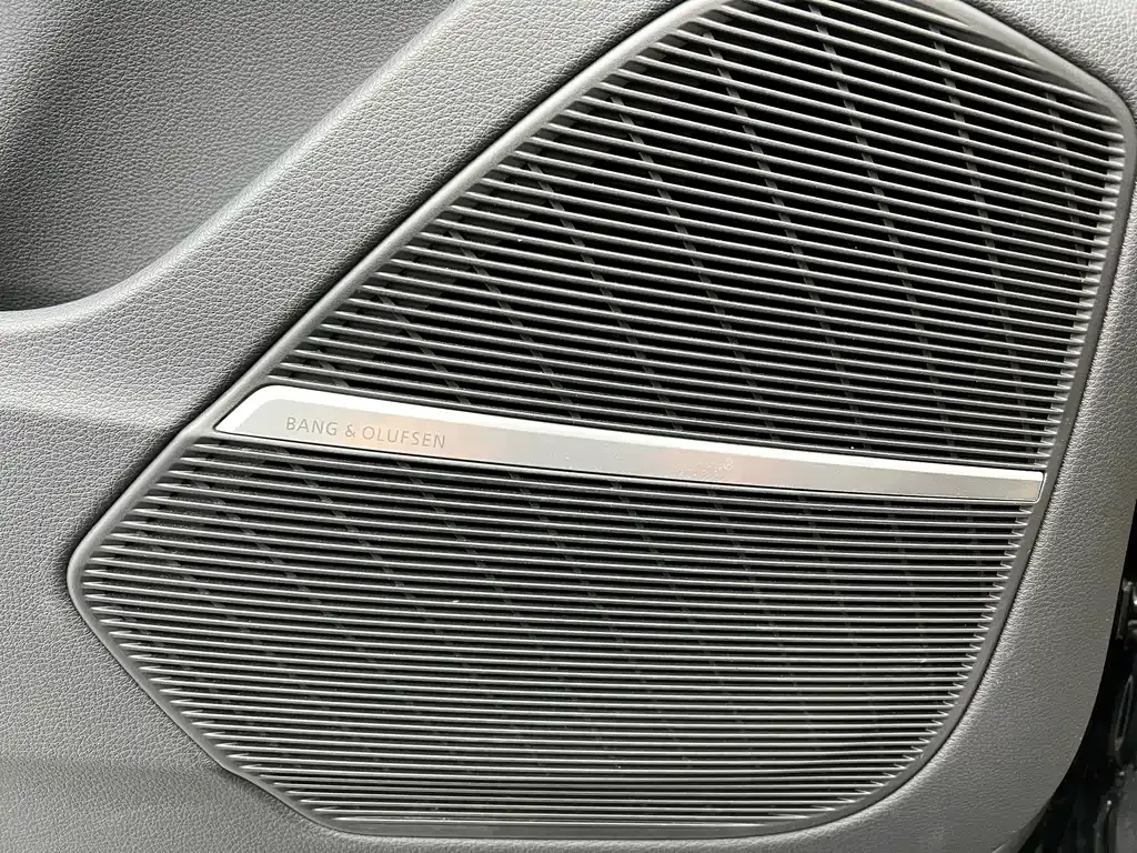 Audi Q7 — фото 9