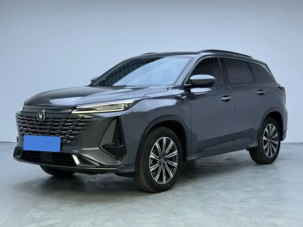 Changan CS75PLUS — фото 1