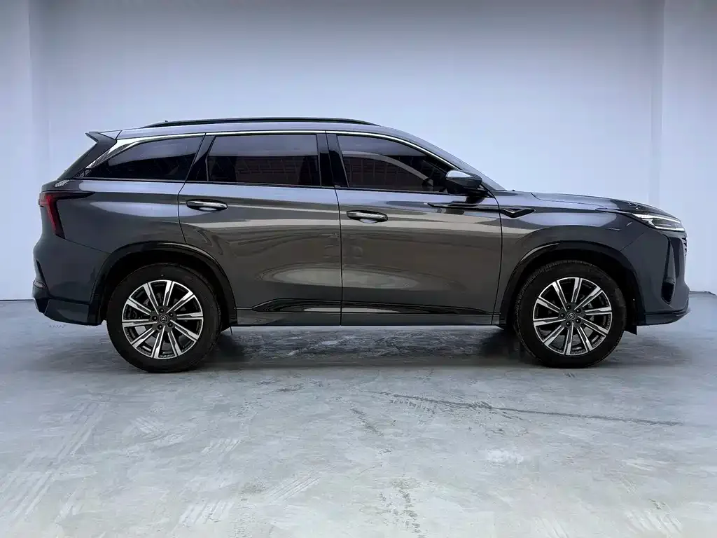 Changan CS75PLUS — фото 6