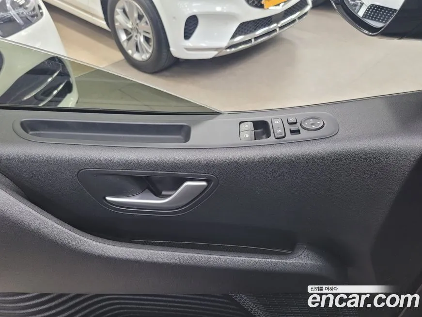 Hyundai Staria — фото 3