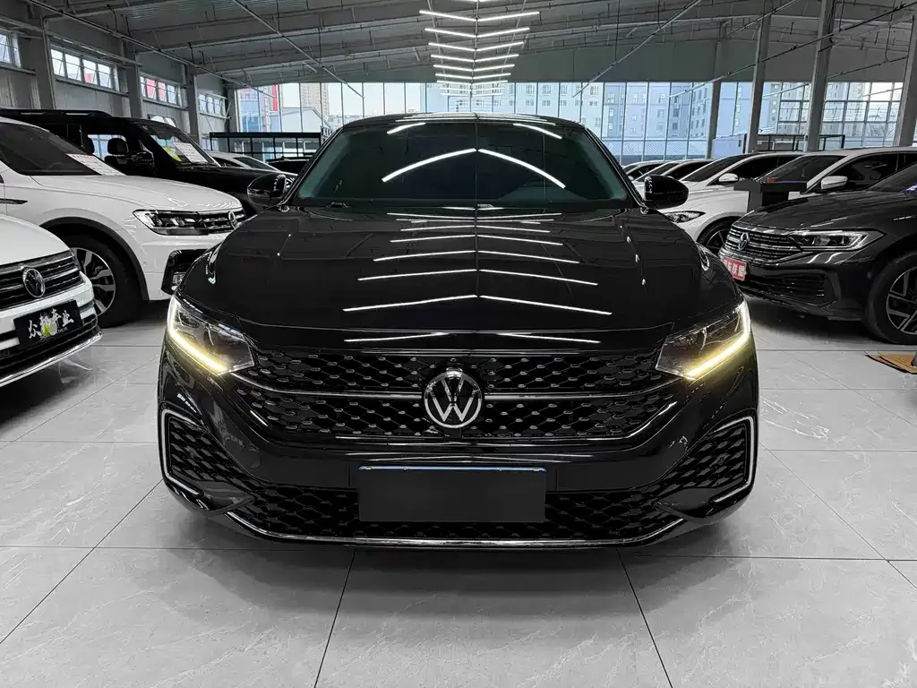 Volkswagen Passat — фото 9