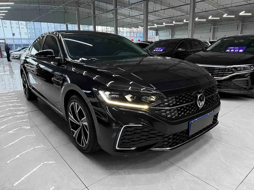 Volkswagen Passat — фото 4
